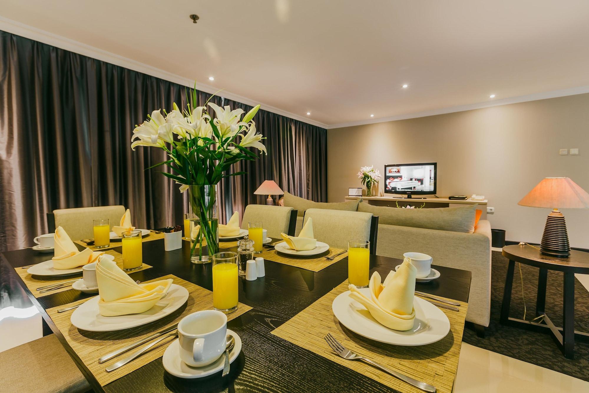 Kristal Hotel Jakarta Luaran gambar
