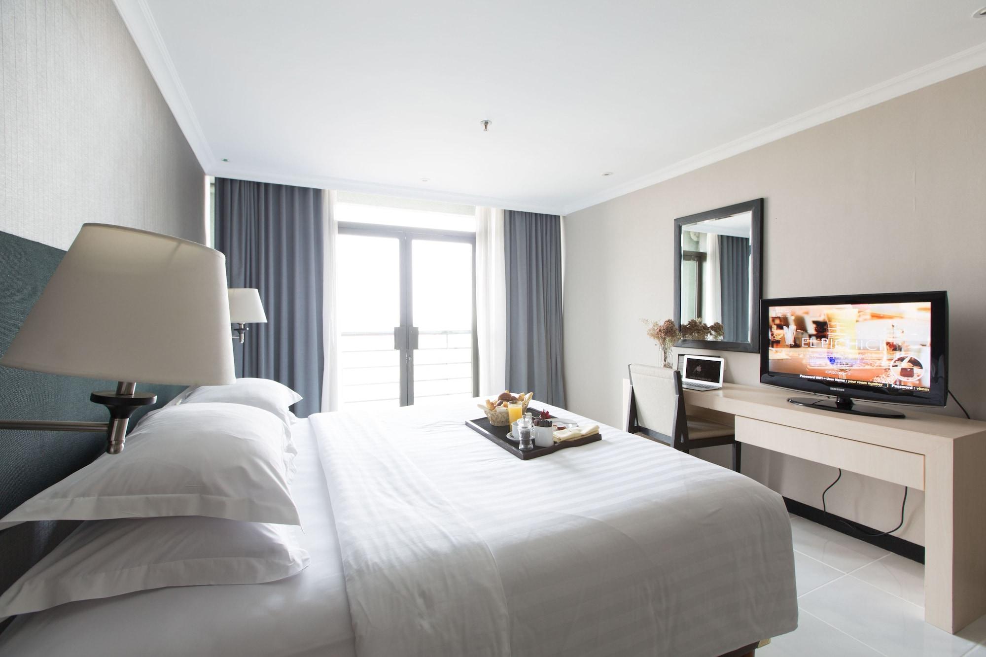Kristal Hotel Jakarta Luaran gambar