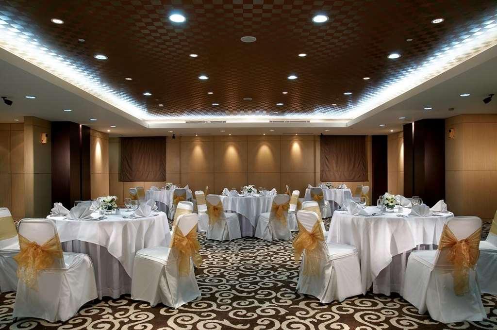 Kristal Hotel Jakarta Luaran gambar