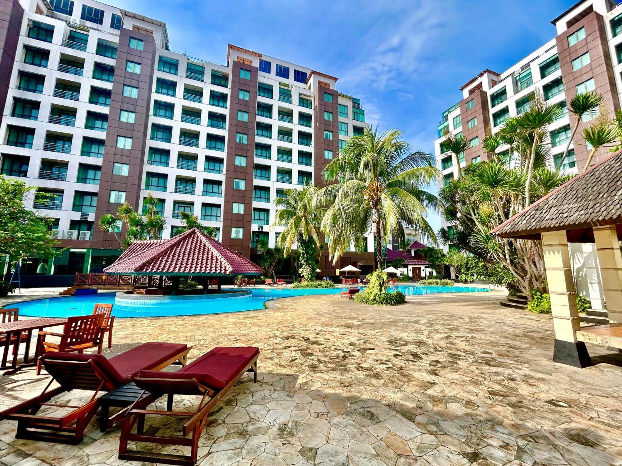 Kristal Hotel Jakarta Luaran gambar