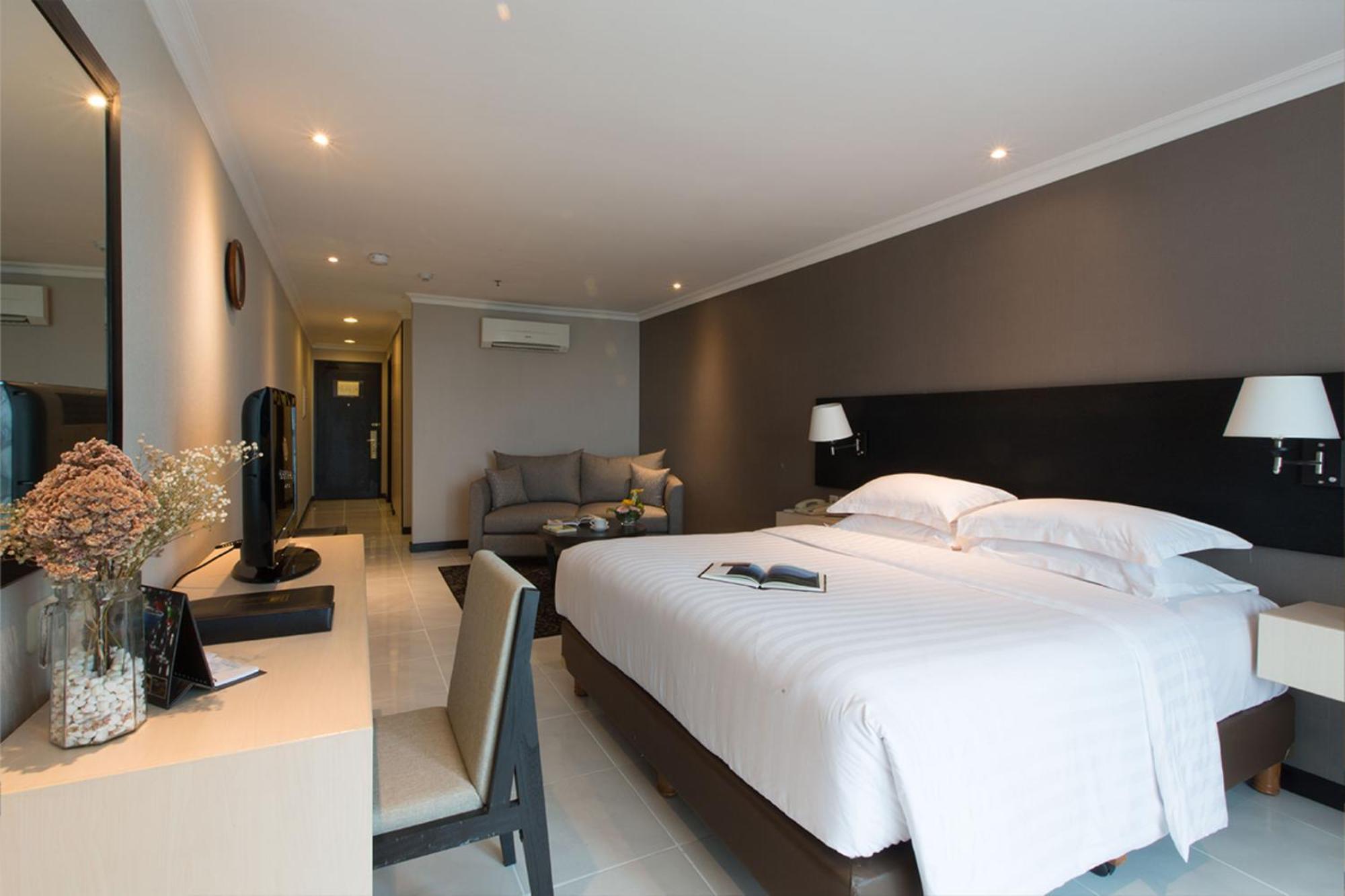 Kristal Hotel Jakarta Luaran gambar