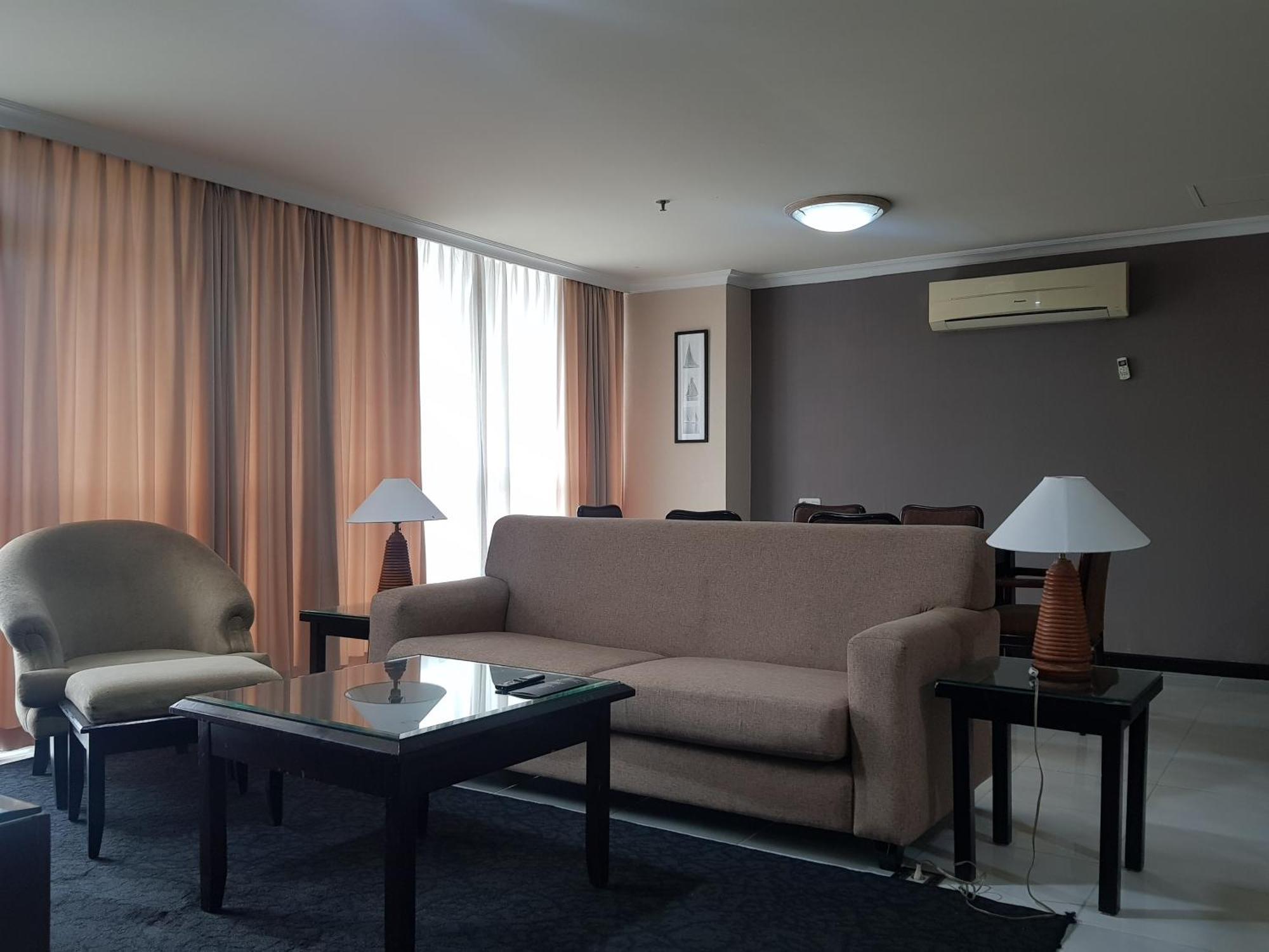 Kristal Hotel Jakarta Luaran gambar