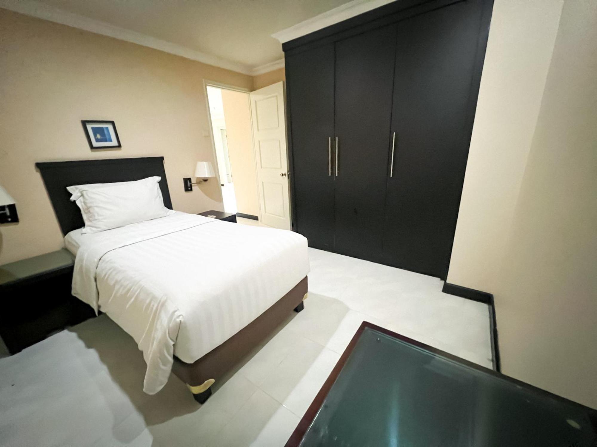 Kristal Hotel Jakarta Luaran gambar