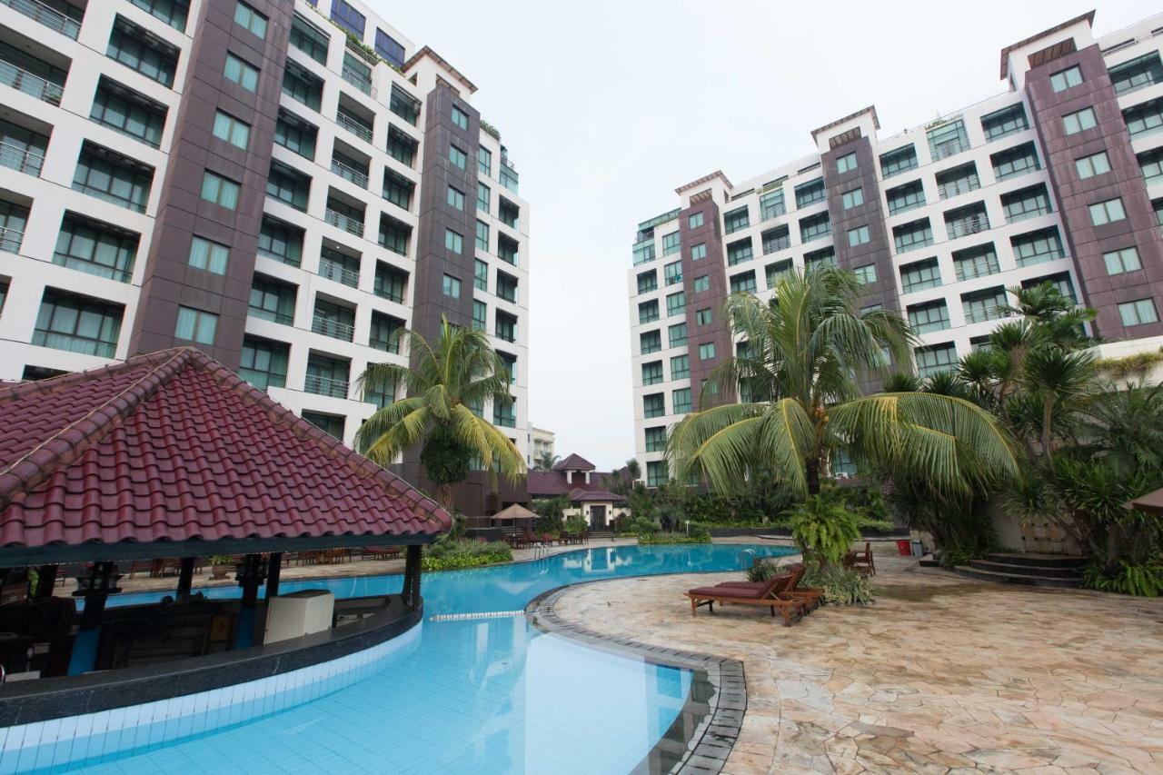 Kristal Hotel Jakarta Luaran gambar